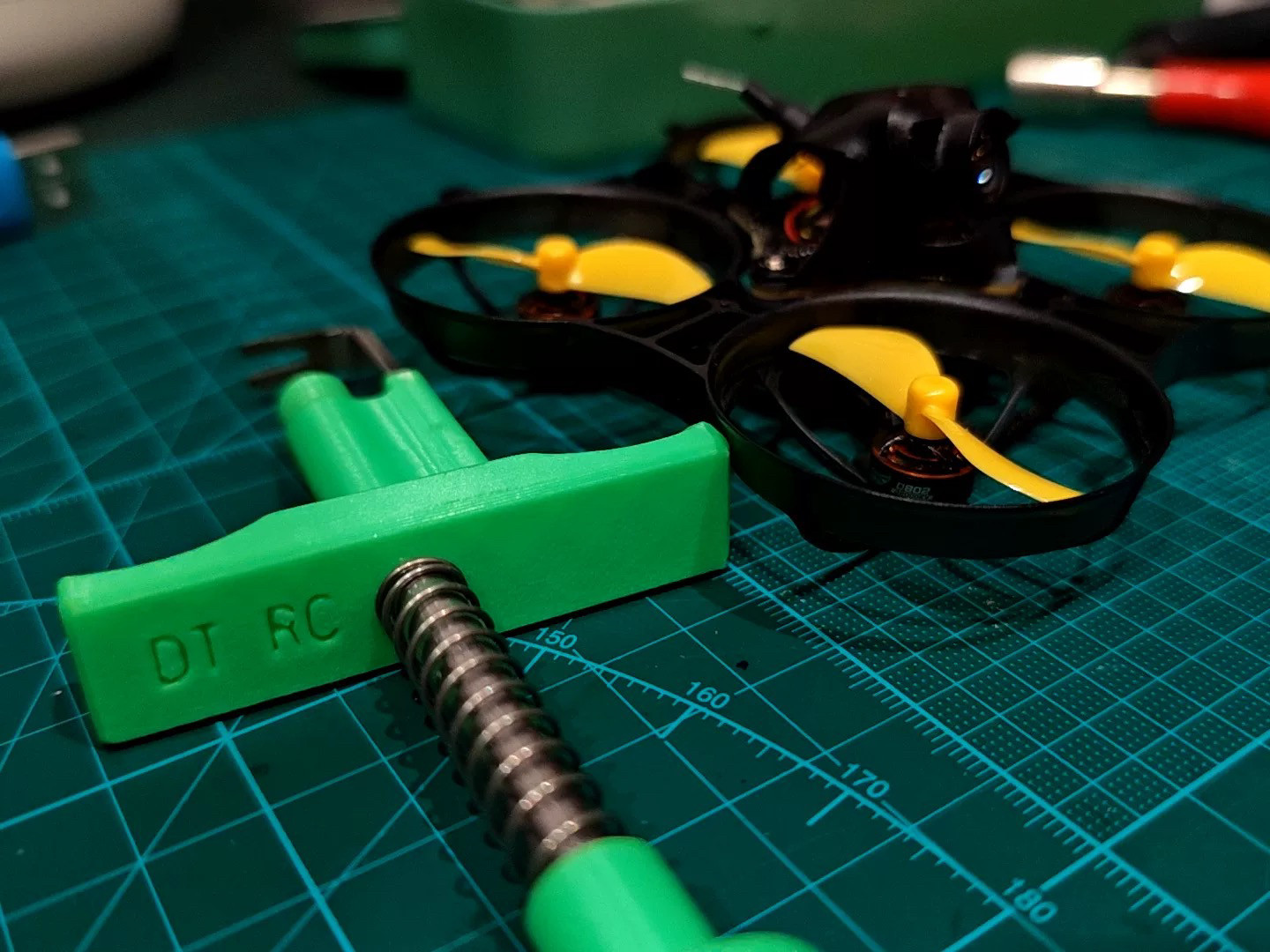 DT Propeller Puller Tinywhoop  - đánh giá và giá Drone Racing Gate
